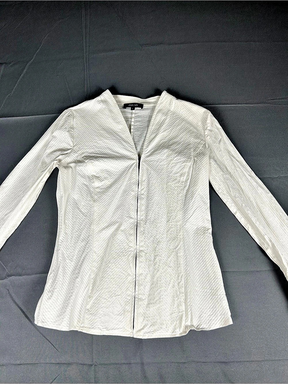 Julio Women's Textured Blouse in White Size 6 Like New